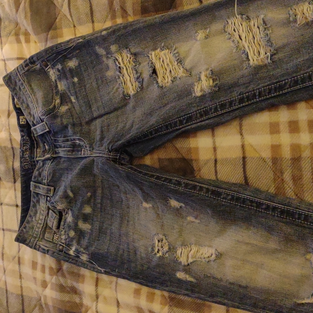 Good cond ladies vintage Miss Me Distressed Jeans Sz 25 Boyfriend Ankle